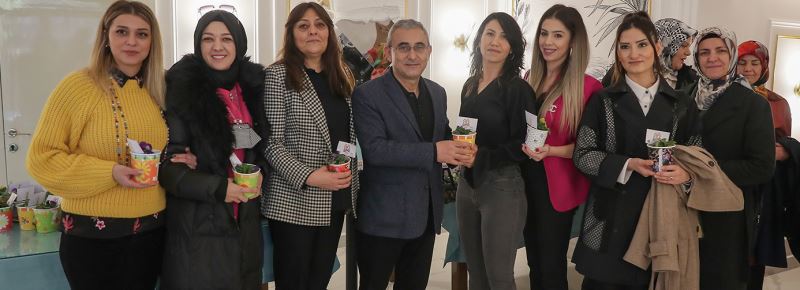 BAŞKAN IŞIK KADINLAR GÜNÜNÜ KADIN ÇALIŞANLARIMIZLA KUTLADI