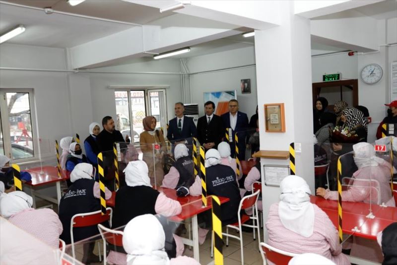 Başkan Taban Çalışan Kadınlarla Buluştu