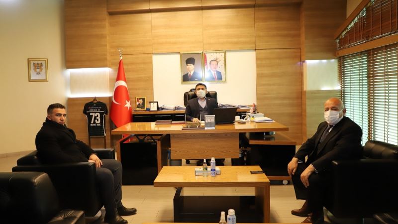İdil’in Karalar Belde Belediyesinden, Kaymakam / Belediye Başkan V. Mehmet Tunç’a Ziyaret.
