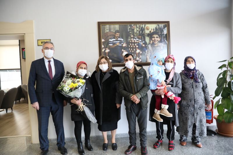 MİNİK ASİYE 37 GÜN SONRA MEMLEKETİ GAZİANTEP’TE