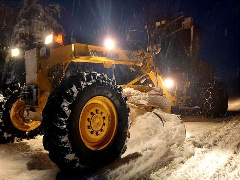 Büyükşehir’den 5 ilçede kar mesaisi