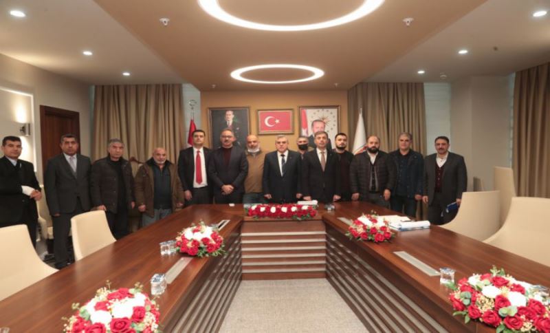 Başkan Beyazgül Özdiker Kuyumcular Çarşısı Esnafıyla Görüştü