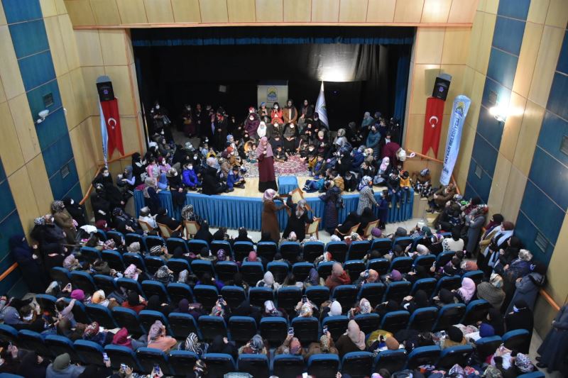 Saliha Erdim Konferansına Yoğun İlgi