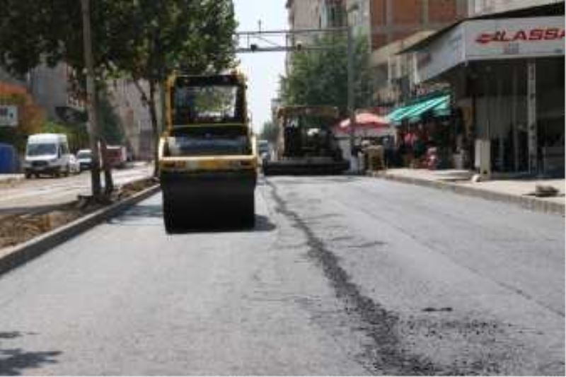 AHMET ARİF BULVARI’NDA ASFALT SERİMİ BAŞLADI