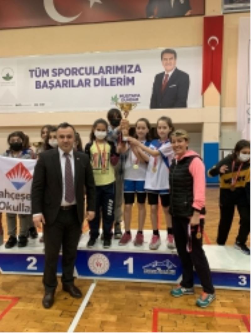 Osmangazili Badmintoncular Hız Kesmiyor