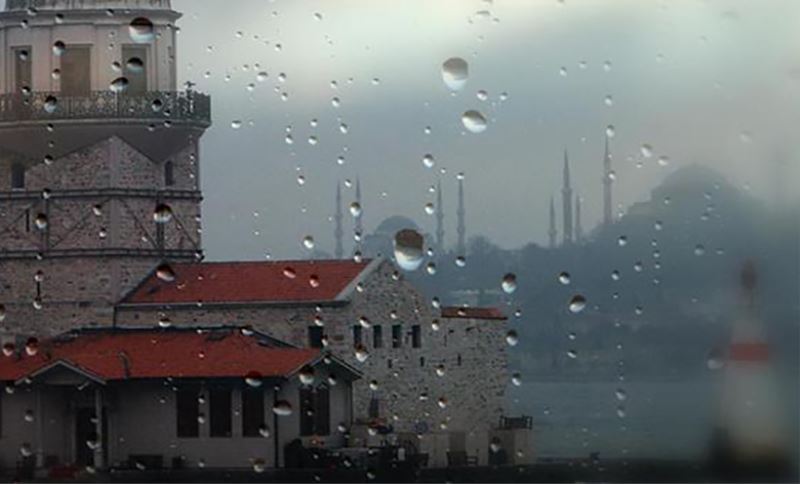 İSTANBUL FIRTINALI VE YAĞIŞLI HAVANIN ETKİSİNE GİRİYOR