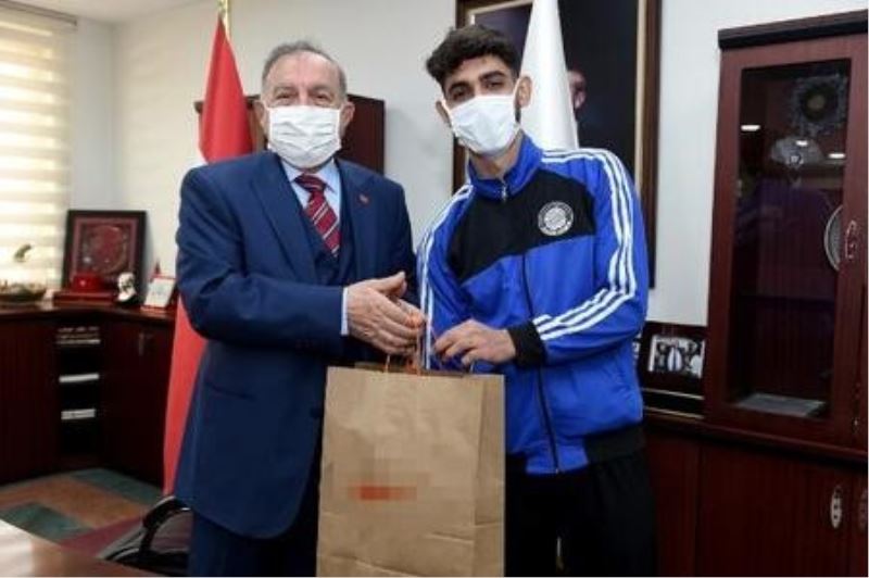 Seyhan Belediyespordan Türkiye şampiyonu çıktı