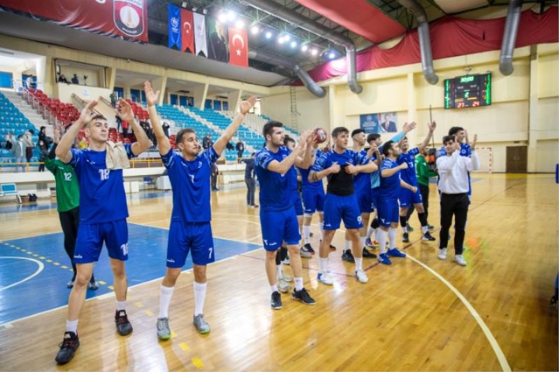 Seyhan Belediyespor hedefe emin adımlarla ilerliyor