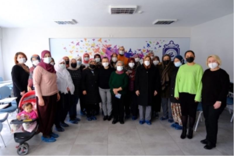 TARIM İŞÇİSİ KADINLAR EĞİTİMLE GÜÇLENİYOR