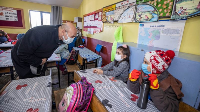 Soyer’den Menemen Çukurköy İlkokulu’na ziyaret