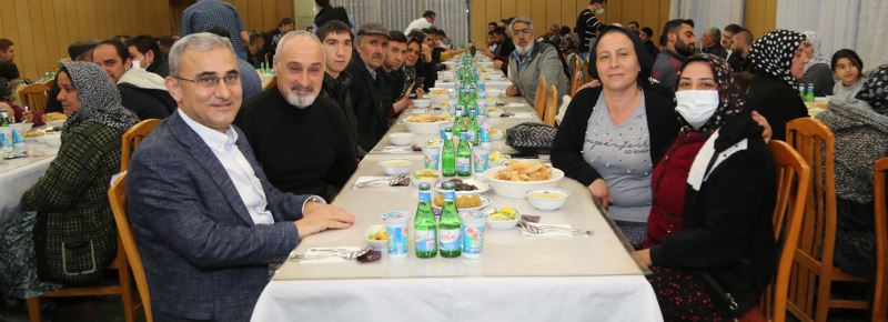 KENTSEL DÖNÜŞÜMDE KİMSEYİ ZORLAMADIK