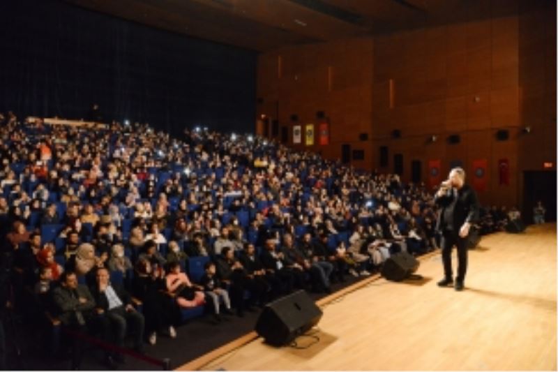 Sanatçı Mustafa Cihat Diyarbakırlılar için sevilen ezgilerini seslendirdi
