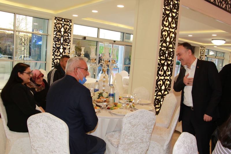 BAŞKAN SAYGILI TARAFINDAN ŞEHİT YAKINLARI VE GAZİLER İÇİN İFTAR PROGRAMI DÜZENLENDİ