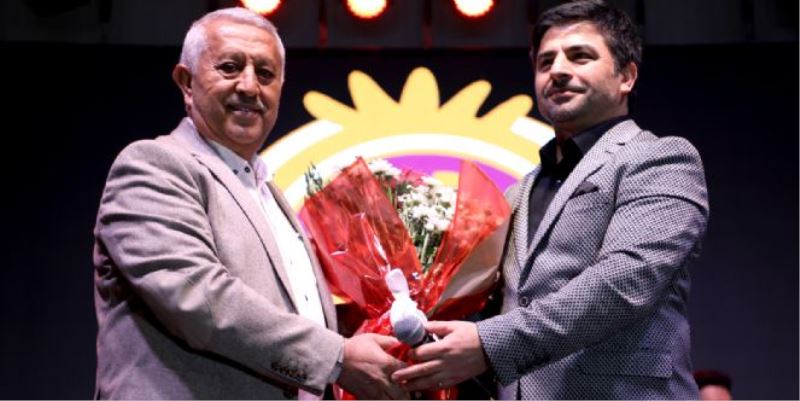 ÜNLÜ SANATÇI SEDAT UÇAN MEST ETTİ