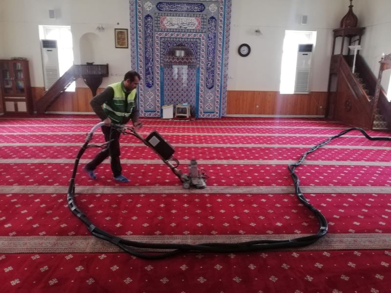 TEMİZLİK PERSONELİMİZDEN 7/24 GAYRETLİ ÇALIŞMA