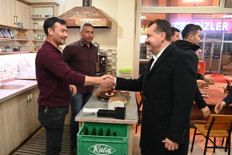 Havran’da Çalınmadık Kapı Sıkılmadık El Kalmadı