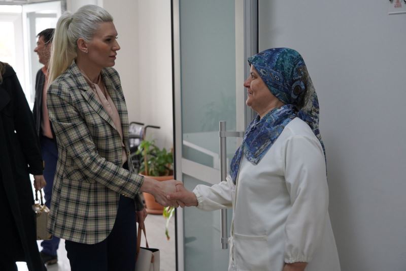 BAŞKAN VEKİLİ SUBAŞI BELEDİYE ÇALIŞANLARINI ZİYARET EDEREK GÖREVİNE BAŞLADI
