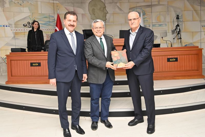 BBB’nin Kültür Hazinesi Meclis Üyelerine Hediye Edildi