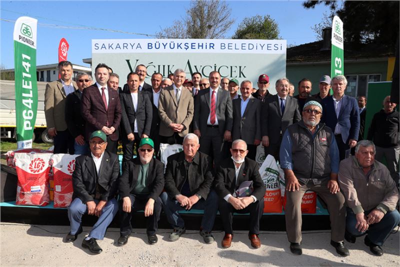 Üreticiye 10 bin 640 kilogram yağlık ayçiçeği tohumu desteği