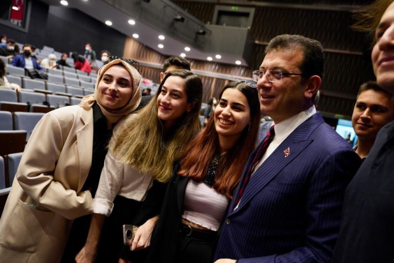 BAŞKAN İMAMOĞLU’NDAN GENÇLERE: BİR REFORM YAPACAKSAK, ANA UNSUR SİZSİNİZ