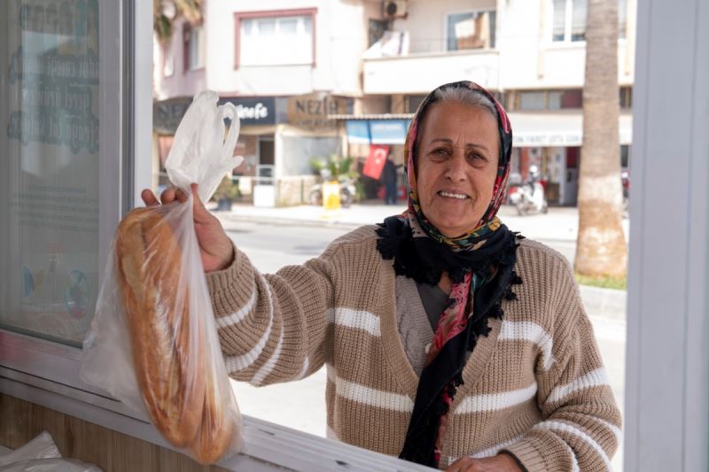 Mersin Büyükşehir’in 43. Halk Ekmek Büfesi Karaduvar’da Hizmette