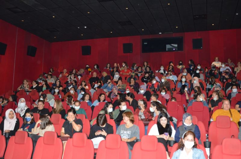 Kadınlar, Büyükşehir’in Öncülüğünde Bergen Filmini İzledi