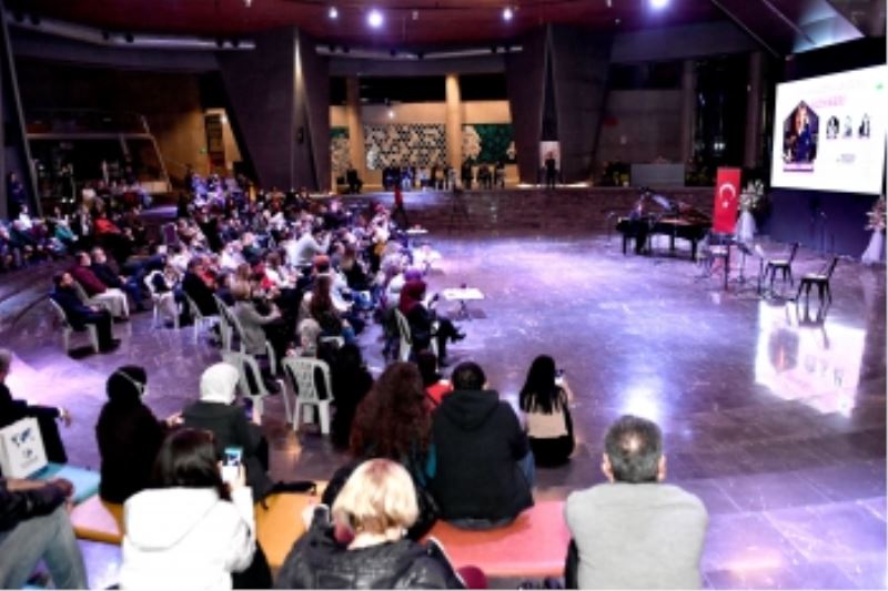 Ünlü Piyanist Fetih Müzesi’nden Dünyaya Seslendi