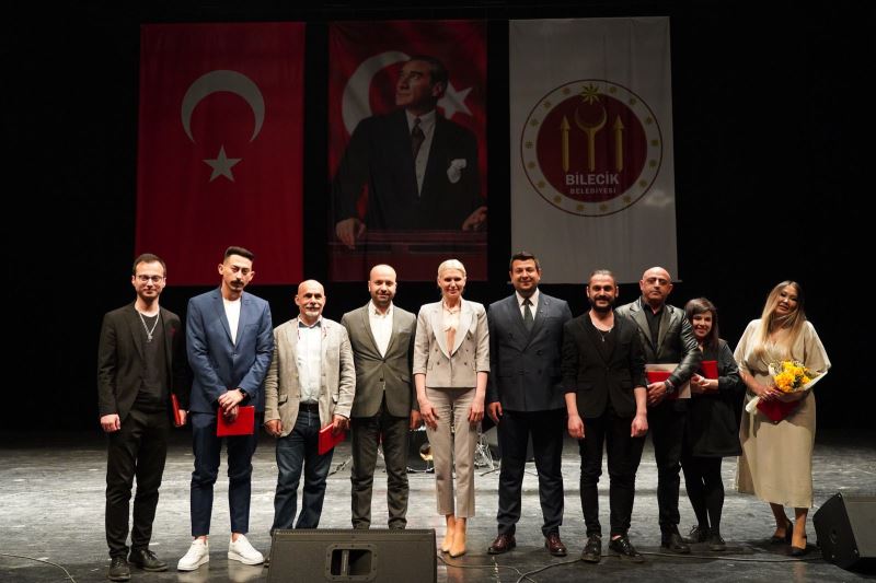 SANAT AKADEMİSİ KURSİYERLERİ EĞİTİMLERİNİ SERTİFİKA İLE TAÇLANDIRDI