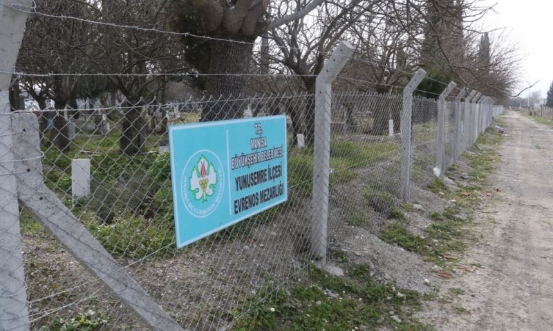Mezarlıklarda 3. Etap Tel Çit Himaye Çalışması Başlıyor