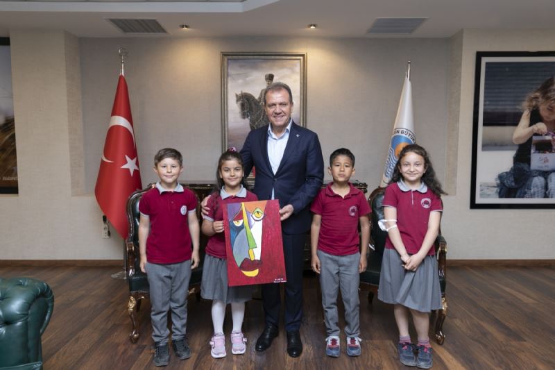 Başkan Seçer, 23 Nisan Dolayısıyla Çavuşlu İlkokulu Öğrencileri İle Bir Araya Geldi