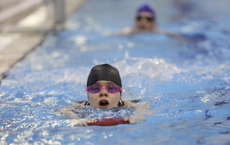 UKRAYNALI SPORCULAR İBB HAVUZUNDA ANTREMAN YAPIYOR