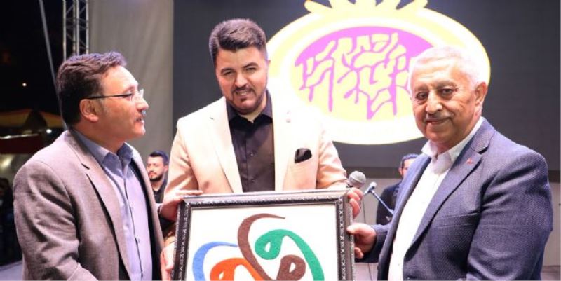 HASAN DURSUN GÖNÜLLERİN PASINI SİLDİ