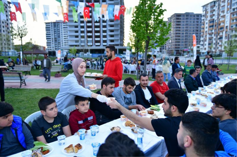 “Bayanlarımızın Örnek Davranışını Takdirle Karşılıyoruz”