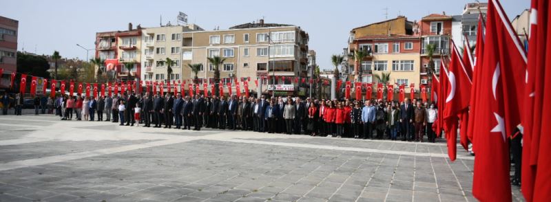 23 Nisan Resmi Törenler İle Kutlandı