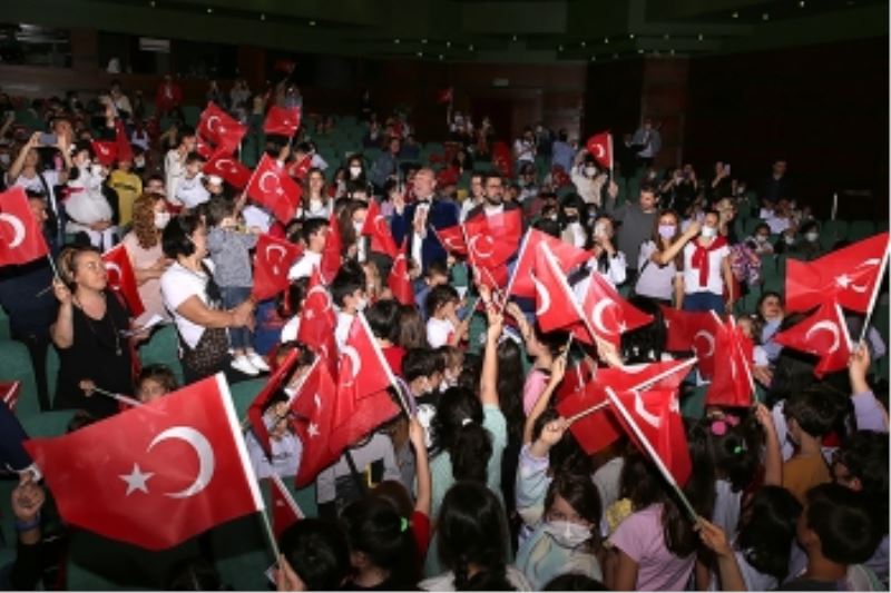 23 NİSAN’I DOYASIYA KUTLADILAR