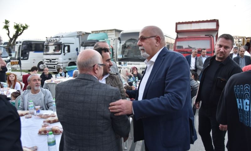 Başkanvekili Palabıyık AK Parti Yunusemre İftarına Katıldı