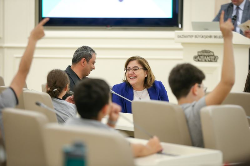 GAZİANTEP BÜYÜKŞEHİR’DEN TÜRKİYE’DE BİR İLK: İKLİM KRİZİNE KARŞI EĞİTİCİ MOBİL OYUN!