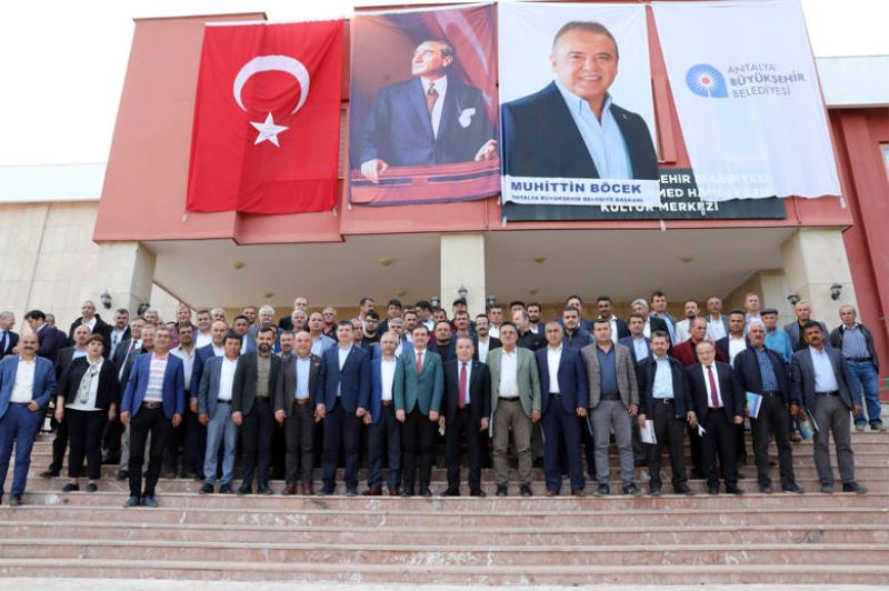 Başkan Böcek Kadir Gecesini Elmalı’da Geçirdi