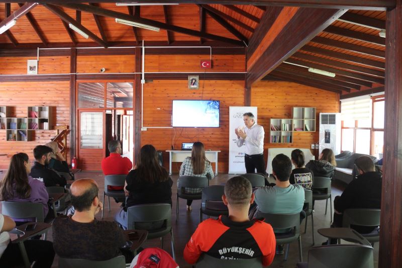 GAZİANTEP BÜYÜKŞEHİR, OBEZİTE KAMPI EKİBİ İÇİN ‘TIBBİ BESLENME’ EĞİTİMİ DÜZENLEDİ