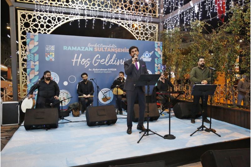 Serdar Tuncer Şiir ve Muhabbet Gecesinde Sultangazililerle Buluştu