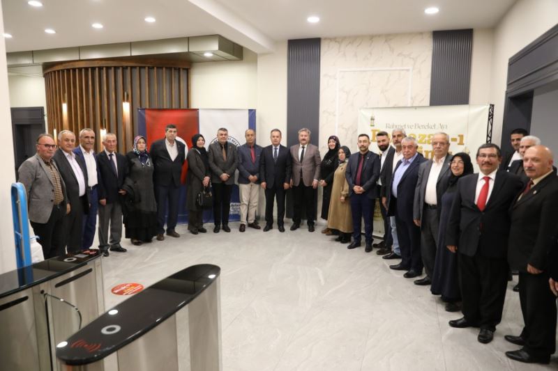 BAŞKAN PALANCIOĞLU VE KAYMAKAM BÜLENT KARACAN MUHTARLARLA BİR ARAYA GELDİ