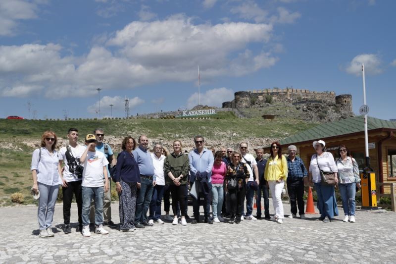 Yunan Turistlerin Kayaşehir İlgisi Sürüyor