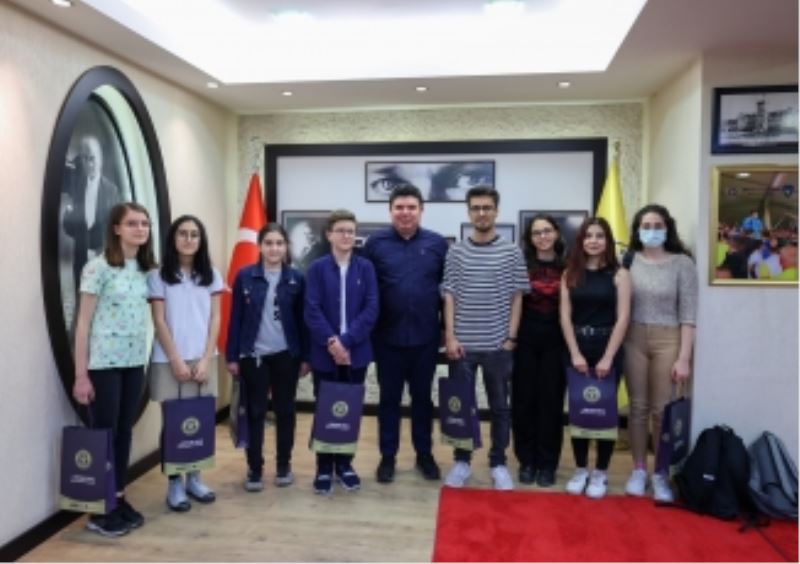 Dijital Dershane’de ödüller sahiplerini buldu