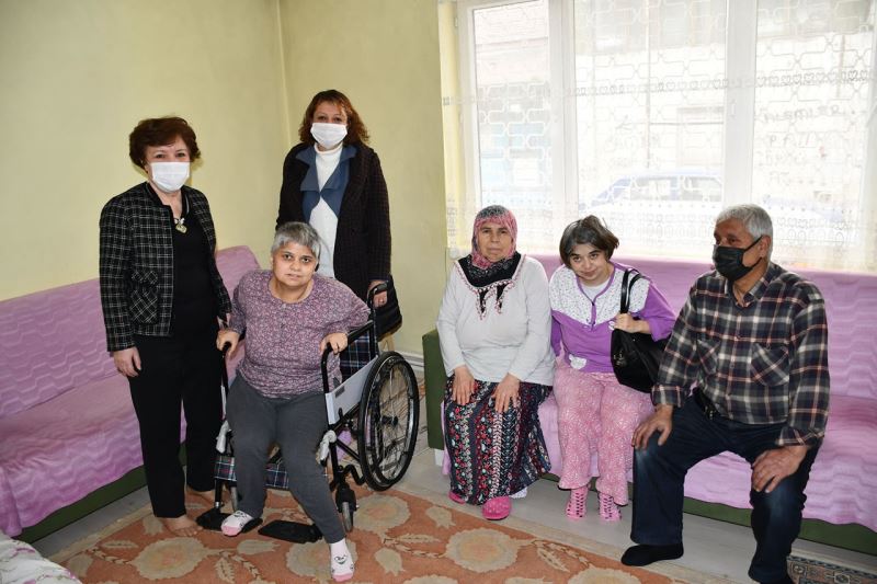 Havva Kaya Kardeşimize Tekerlekli Sandalye Yardımı