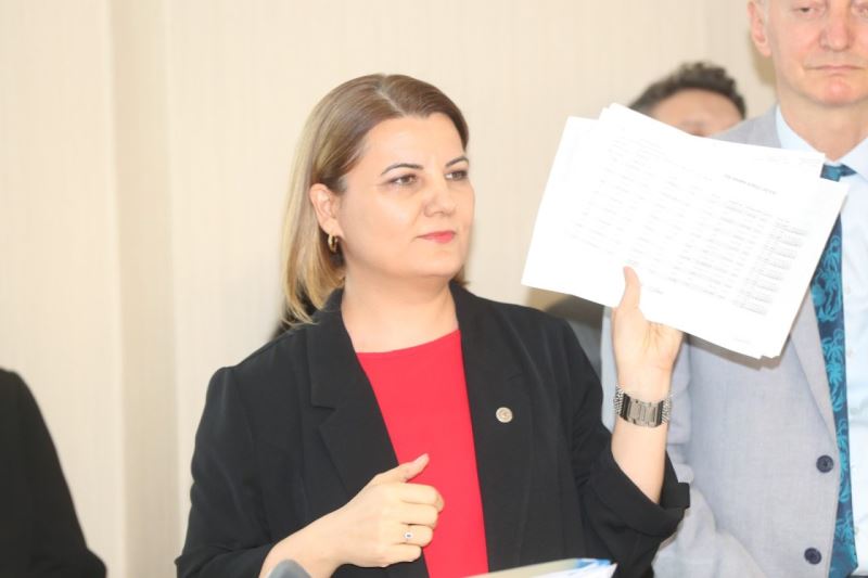 BÜYÜKŞEHİR, GÖLCÜK, KARTEPE BELEDİYELERİ PARALARI EŞE DOSTA MI DAĞITTI?