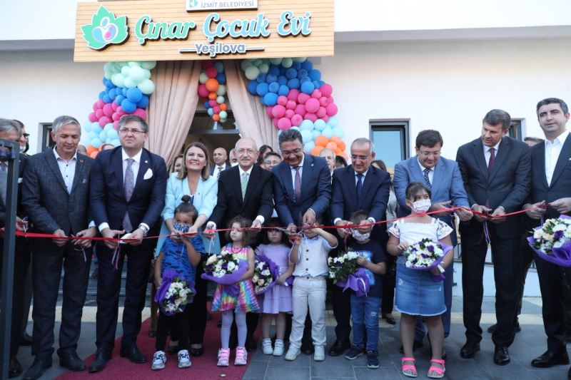 BİZ ÇOCUKLARA KREŞ, YUVA YAPARKEN, SİZ VAR OLAN YUVALARINI YIKTINIZ