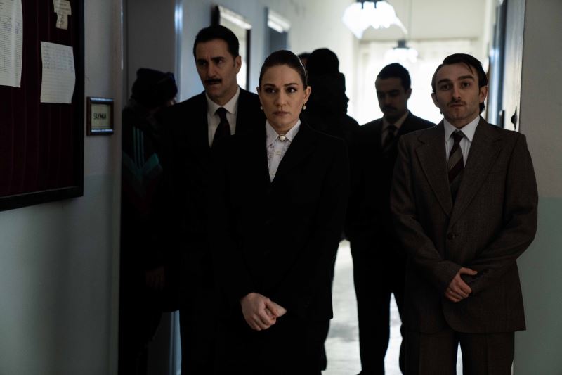 LEYLA HANIM’A HAYAT VEREN ÖZGE BORAK: LEYLA ATAKAN’I OYNAMAK ÇOK GÜZEL BİR DUYGU