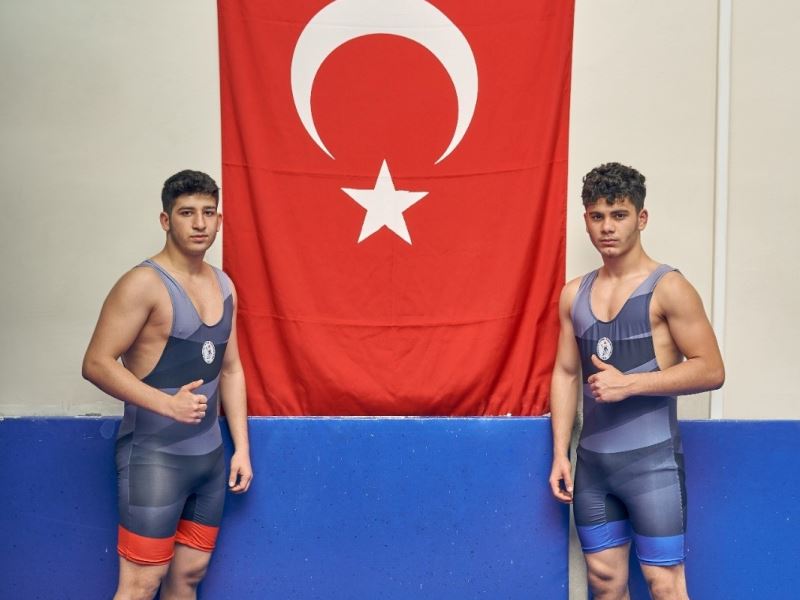 İZMİT BELEDİYESPORLU PEHLİVANLAR ÇALIŞMALARI SIKI TUTUYOR