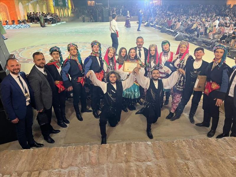 İnegöl Belediyesi Halk Dansları Topluluğu Özbekistan’da 3. Oldu