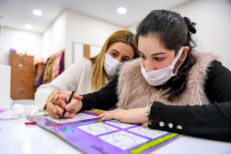 Mola Evi, Serebral Palsi Hastası Elif Naz’a Yuva Oldu
